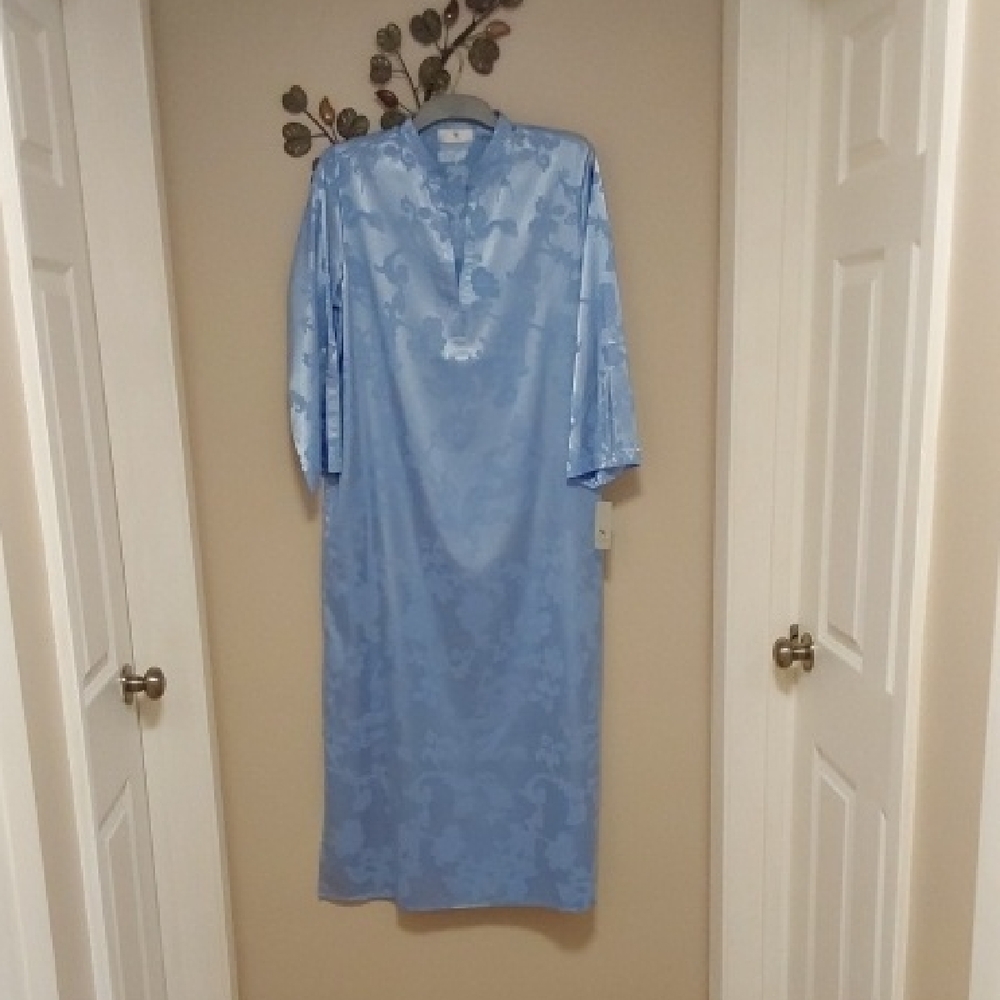 Natori Blue Silky  Satin Robe Intimates Sleepwear